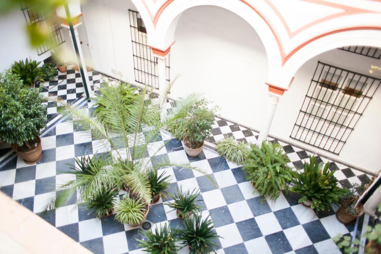 Alohamundi Alfalfa Sevilla Bagian luar foto